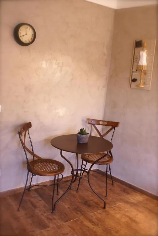 Le Crillon Hotel Murs  3*, Murs (Vaucluse) France