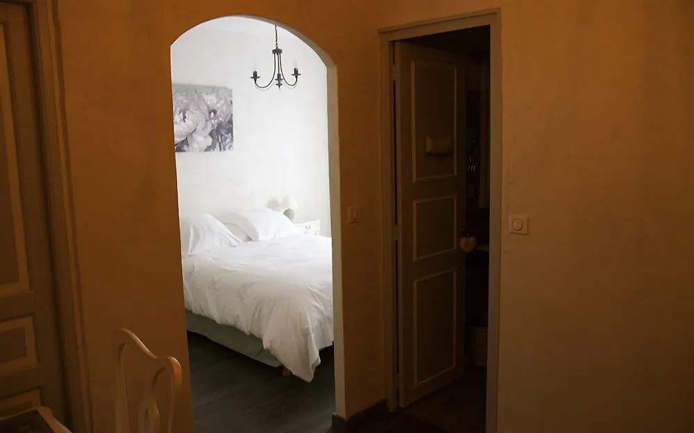 Le Crillon Hotel Murs  France