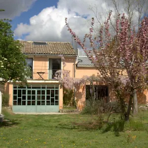 mas-du-petit-claux.aixenprovencehotels.org/
